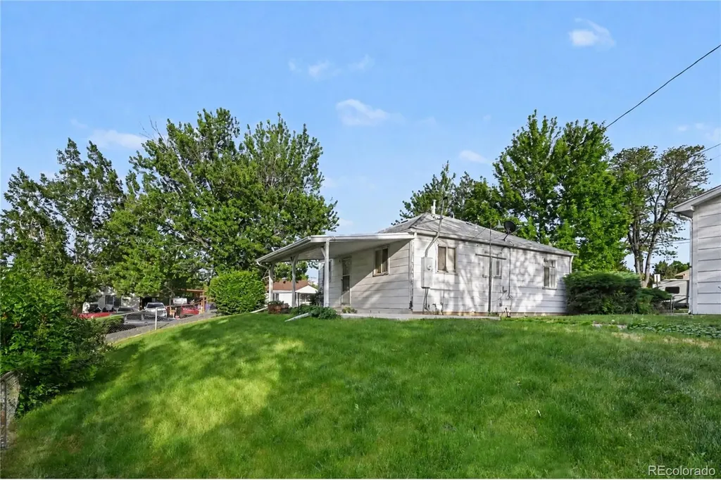 1695 S Wyandot Street Denver CO 80223