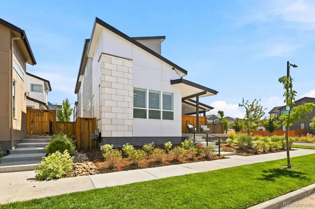 6302 Emporia Street Denver CO 80238