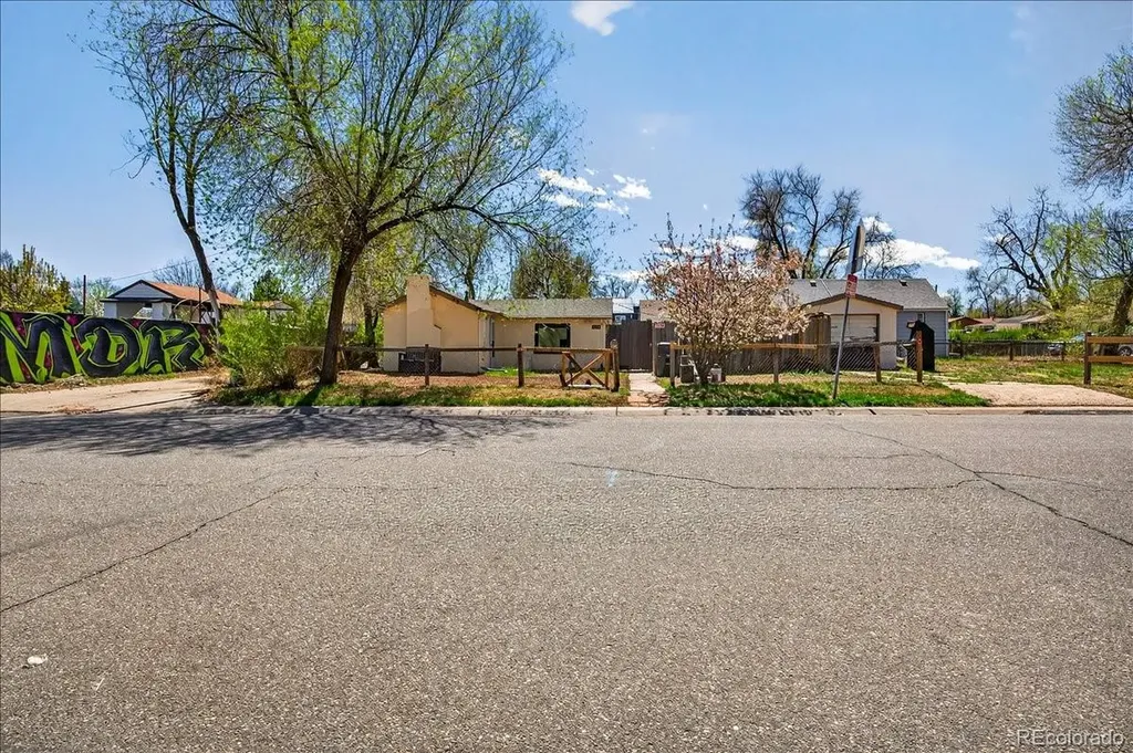 3880 W Ohio Avenue Denver CO 80219