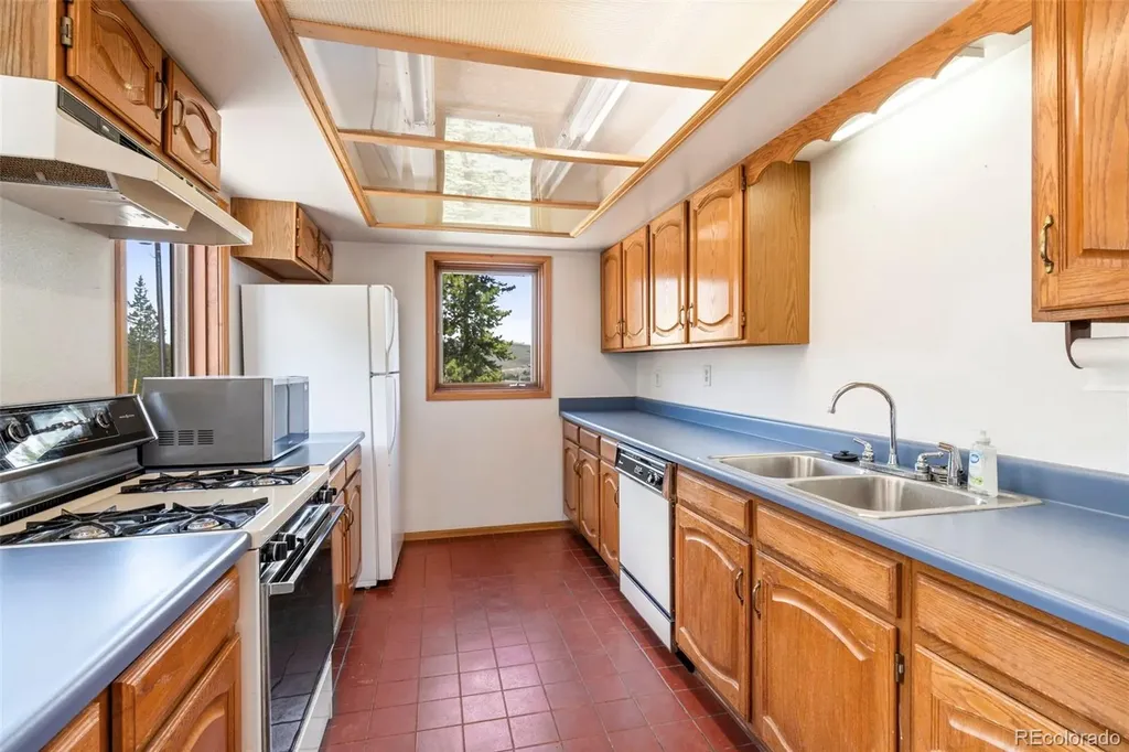 363 Peaks Point Granby CO 80446