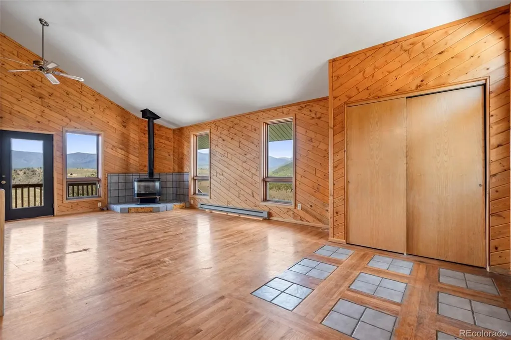 363 Peaks Point Granby CO 80446