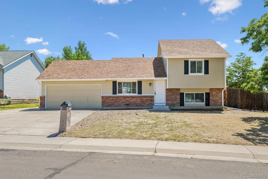 9806 Madison Street Denver CO 80229