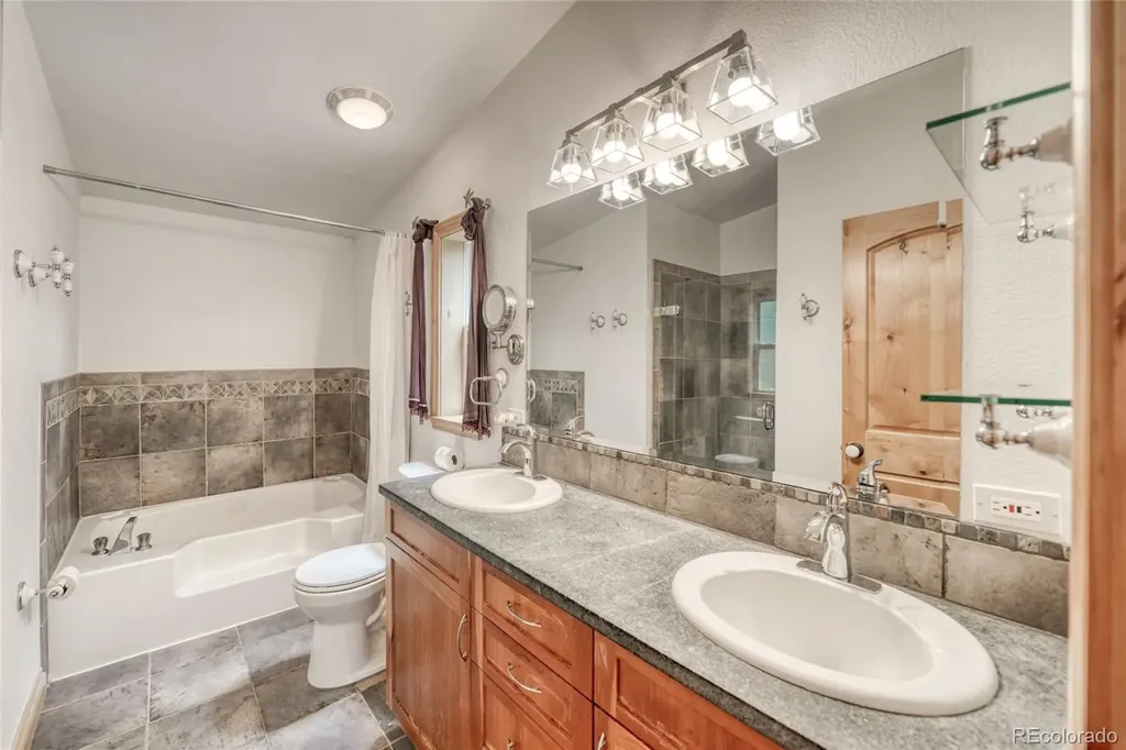 37 Comstock Court Leadville CO 80461