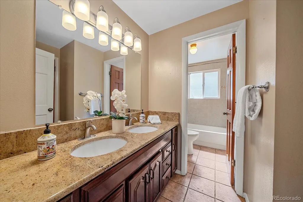 9700 W 76th Place Arvada CO 80005