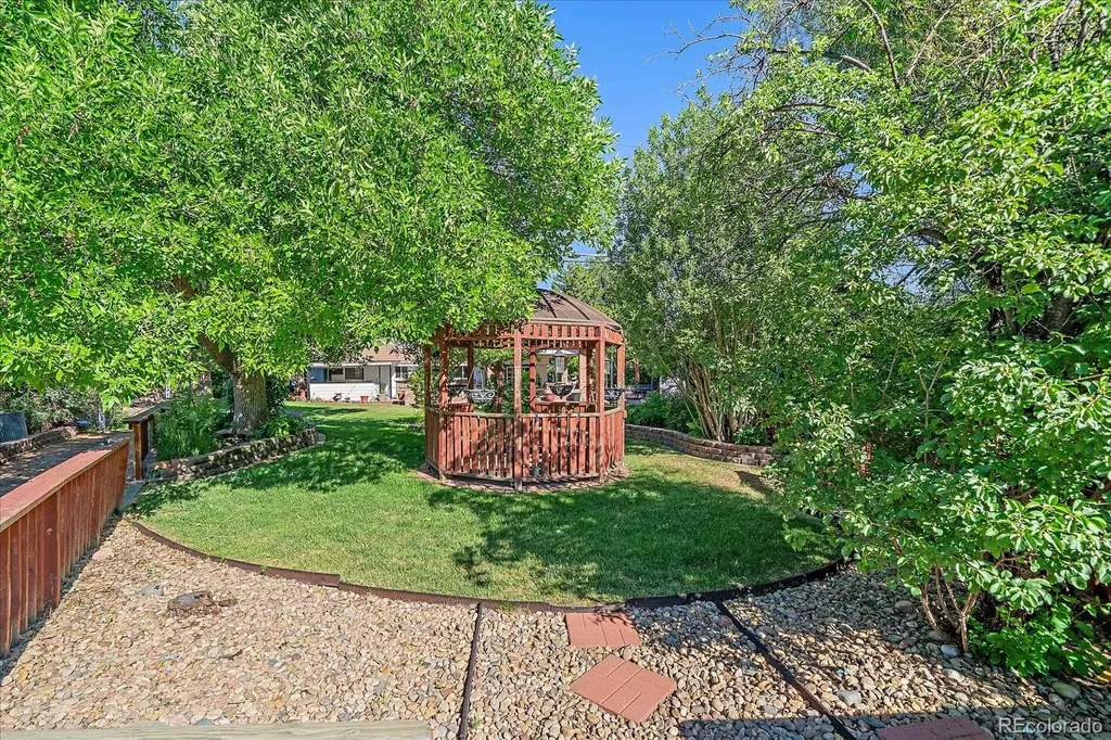 9700 W 76th Place Arvada CO 80005