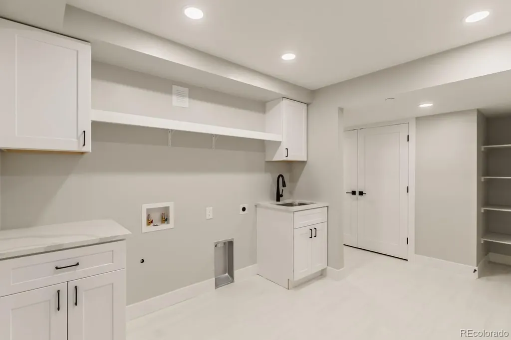 2552 E Alameda Avenue Denver CO 80209