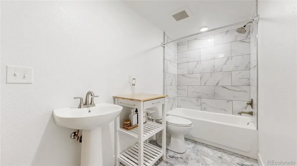 176 W 8th Avenue Byers CO 80103