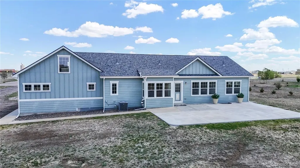 176 W 8th Avenue Byers CO 80103