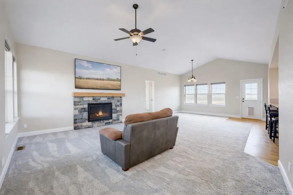 176 W 8th Avenue Byers CO 80103