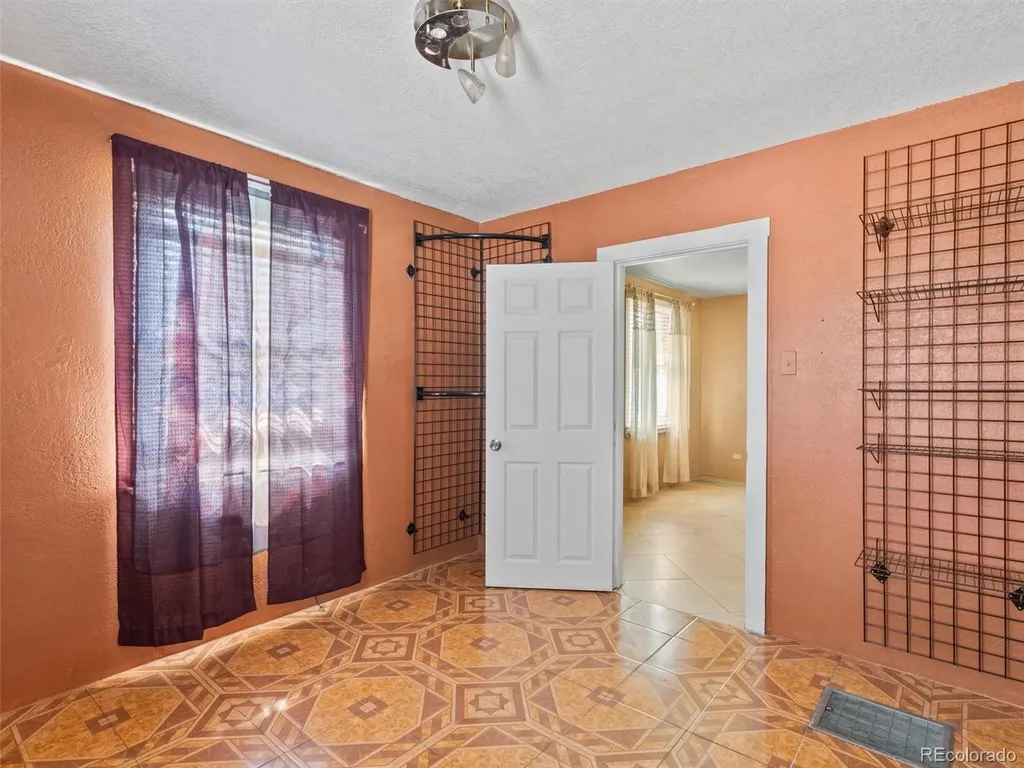 255 Knox Court Denver CO 80219