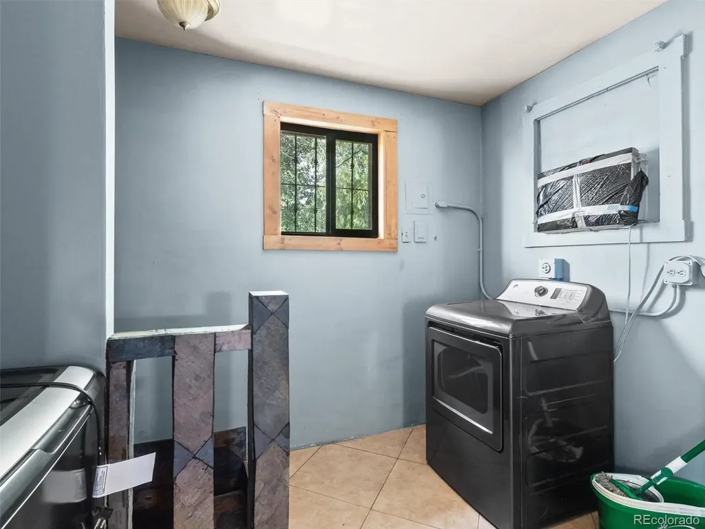 255 Knox Court Denver CO 80219
