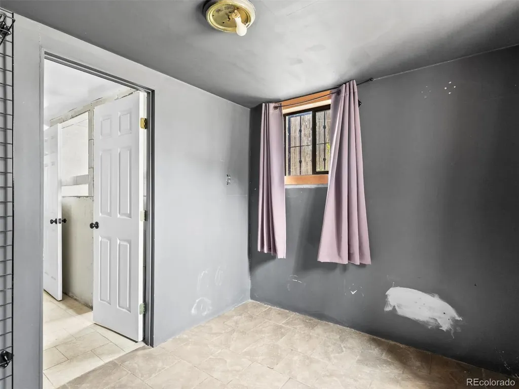 255 Knox Court Denver CO 80219