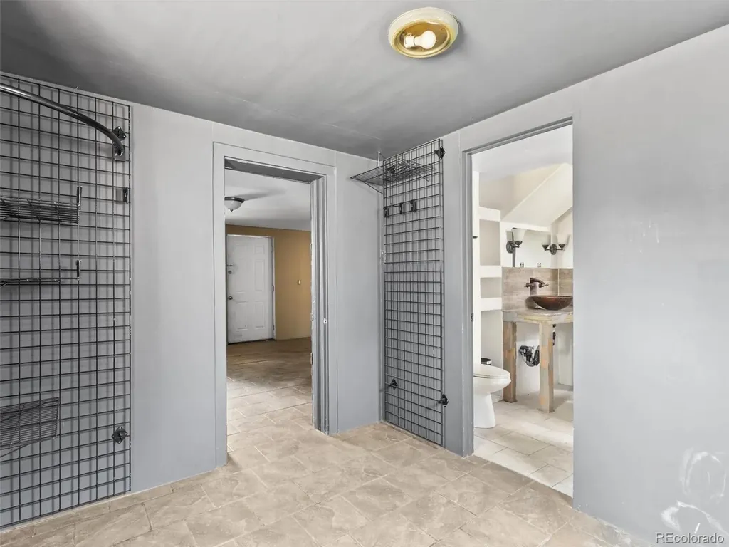 255 Knox Court Denver CO 80219
