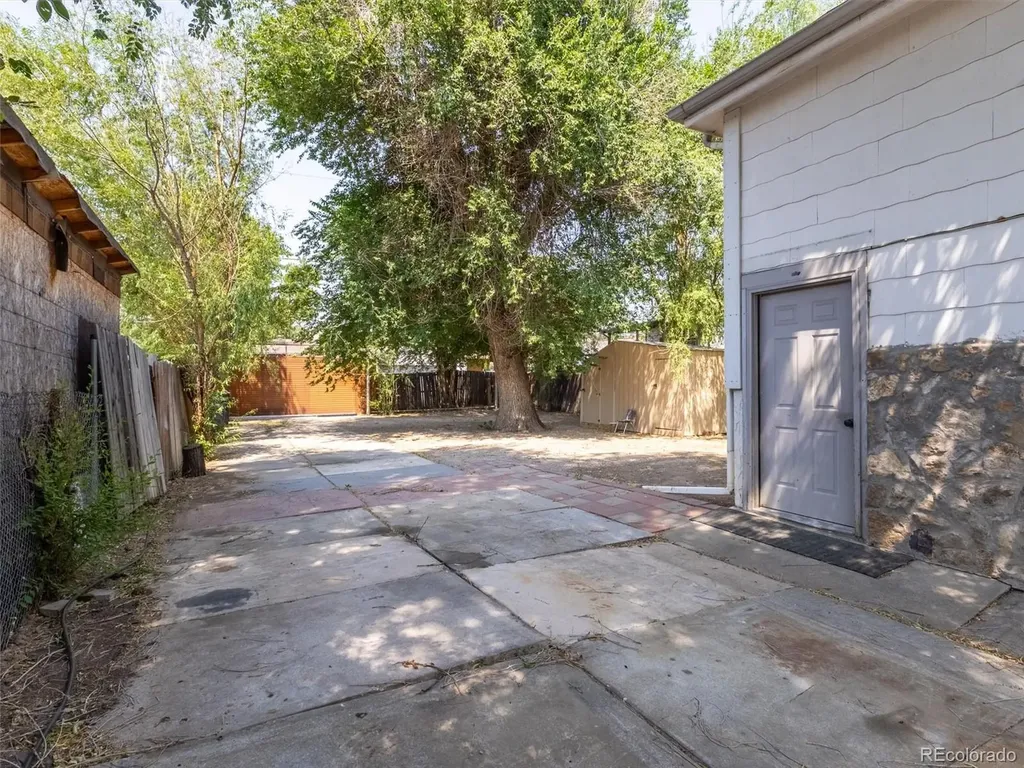 255 Knox Court Denver CO 80219