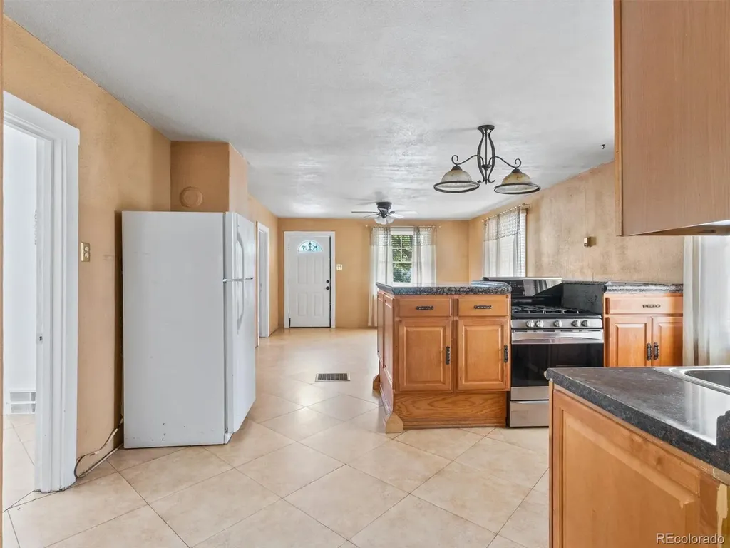 255 Knox Court Denver CO 80219