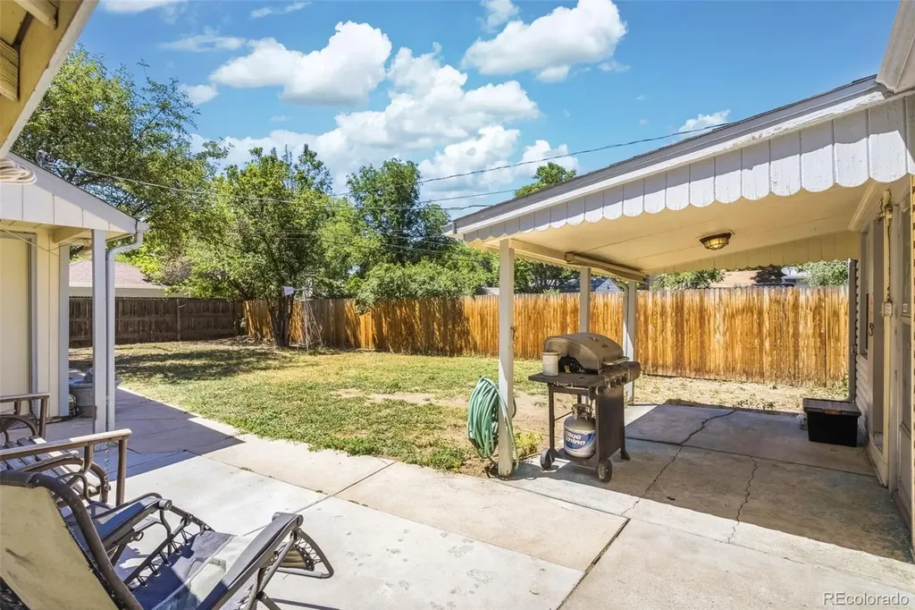 1769 Spruce Street Denver CO 80220