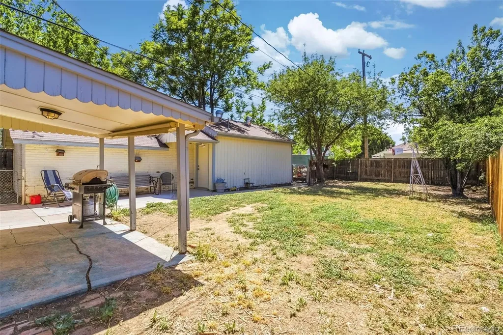 1769 Spruce Street Denver CO 80220