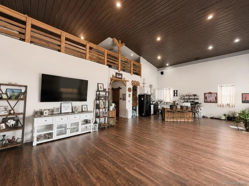470 Bowie Road Penrose CO 81420