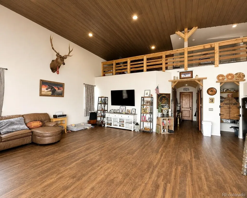 470 Bowie Road Penrose CO 81420