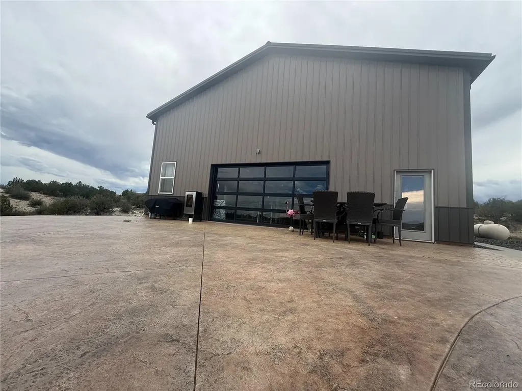 470 Bowie Road Penrose CO 81420