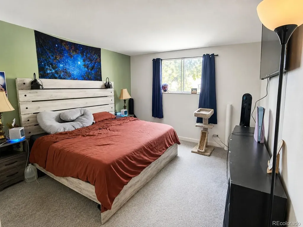 2325 S Linden Court Denver CO 80222