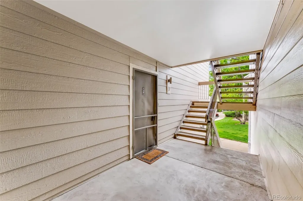 4896 S Dudley Street Littleton CO 80123