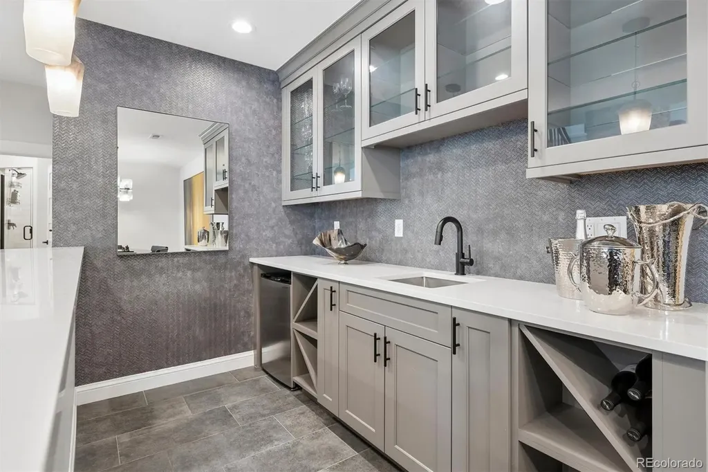 516 S High Street Denver CO 80209