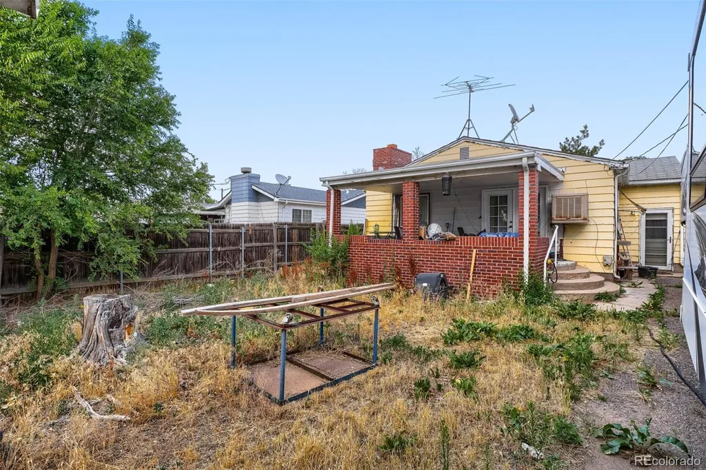 7071 Clermont Street Commerce City CO 80022