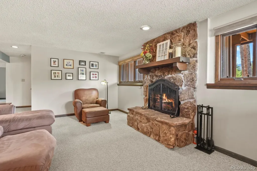 4751 Red Rock Drive Larkspur CO 80118