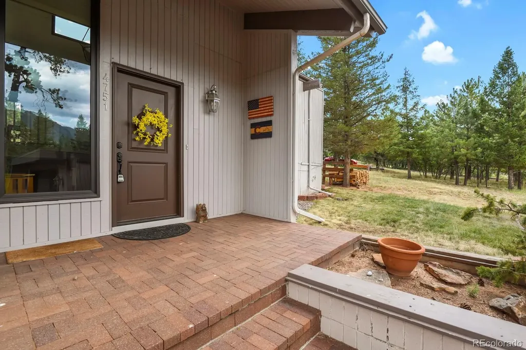 4751 Red Rock Drive Larkspur CO 80118