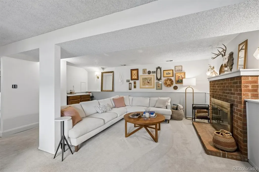 6825 Newland Street Arvada CO 80003