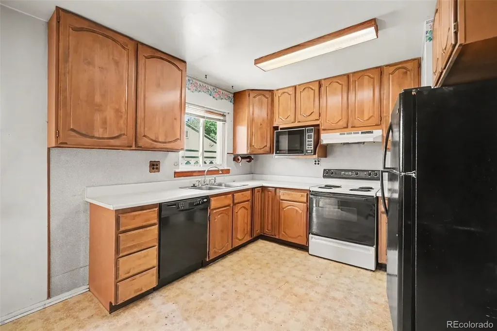 529 S Wolff Street Denver CO 80219