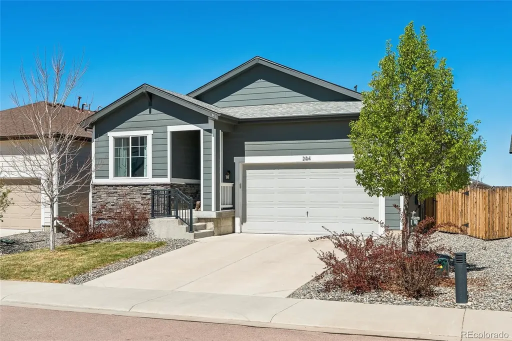 284 Vista Cliff Circle Castle Rock CO 80104