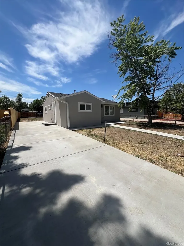 6751 Birch Street Commerce City CO 80022