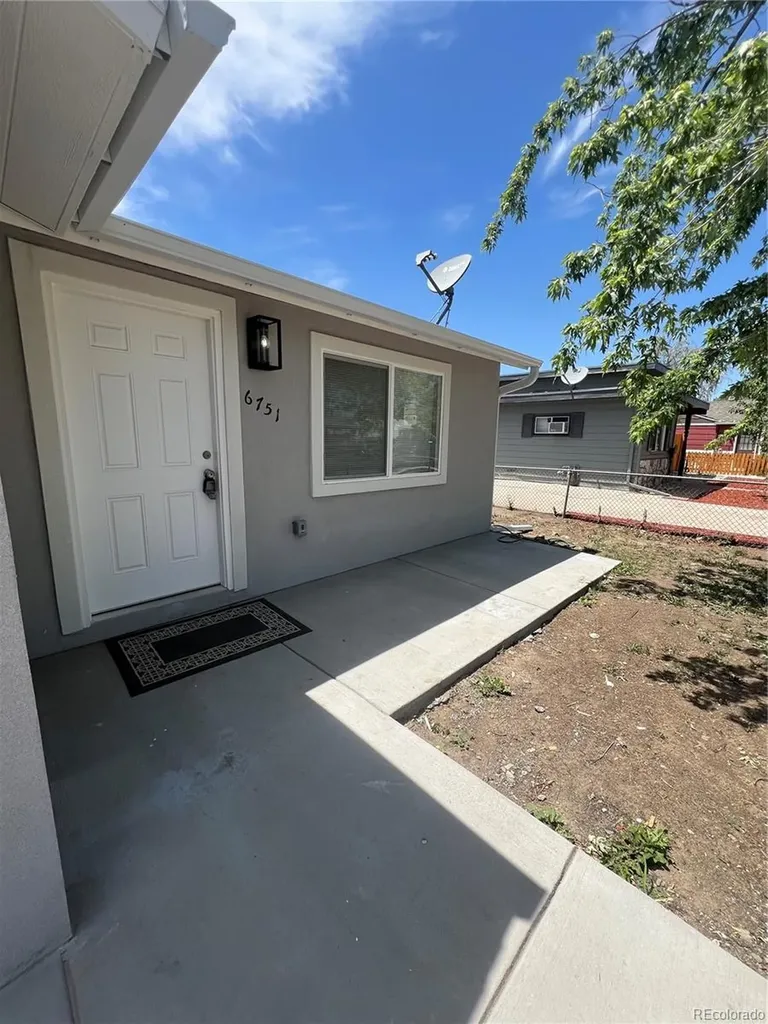 6751 Birch Street Commerce City CO 80022