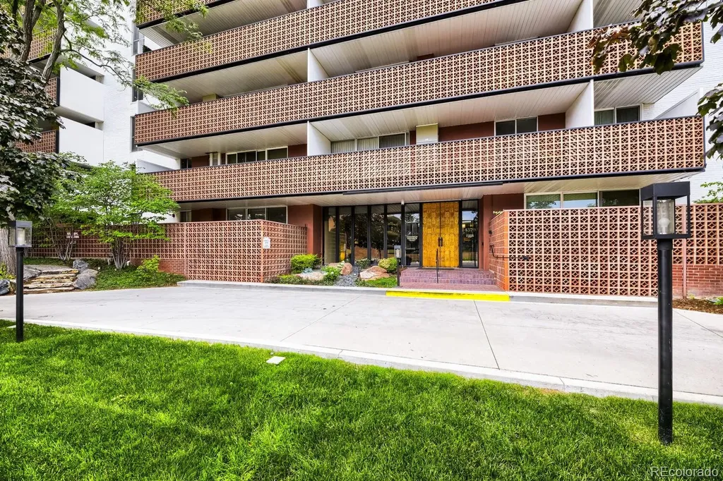 4570 E Yale Avenue Denver CO 80222