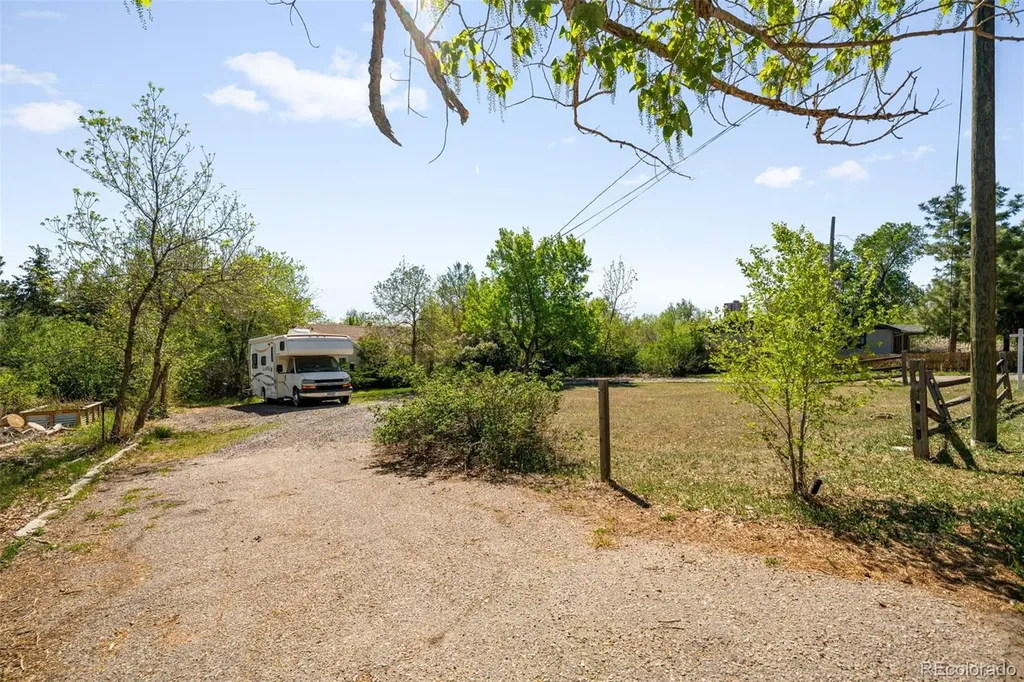 994 Welch Street Lakewood CO 80401