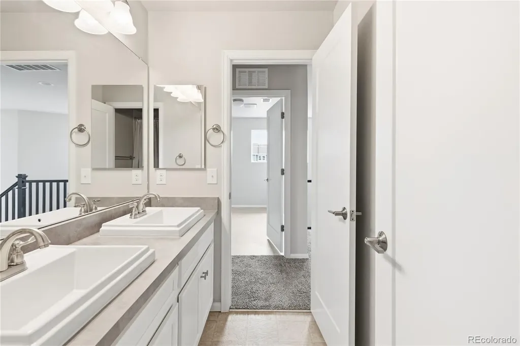 27141 E Frost Place Aurora CO 80016