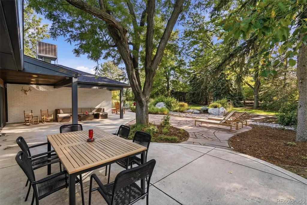 5001 Bow Mar Drive Littleton CO 80123