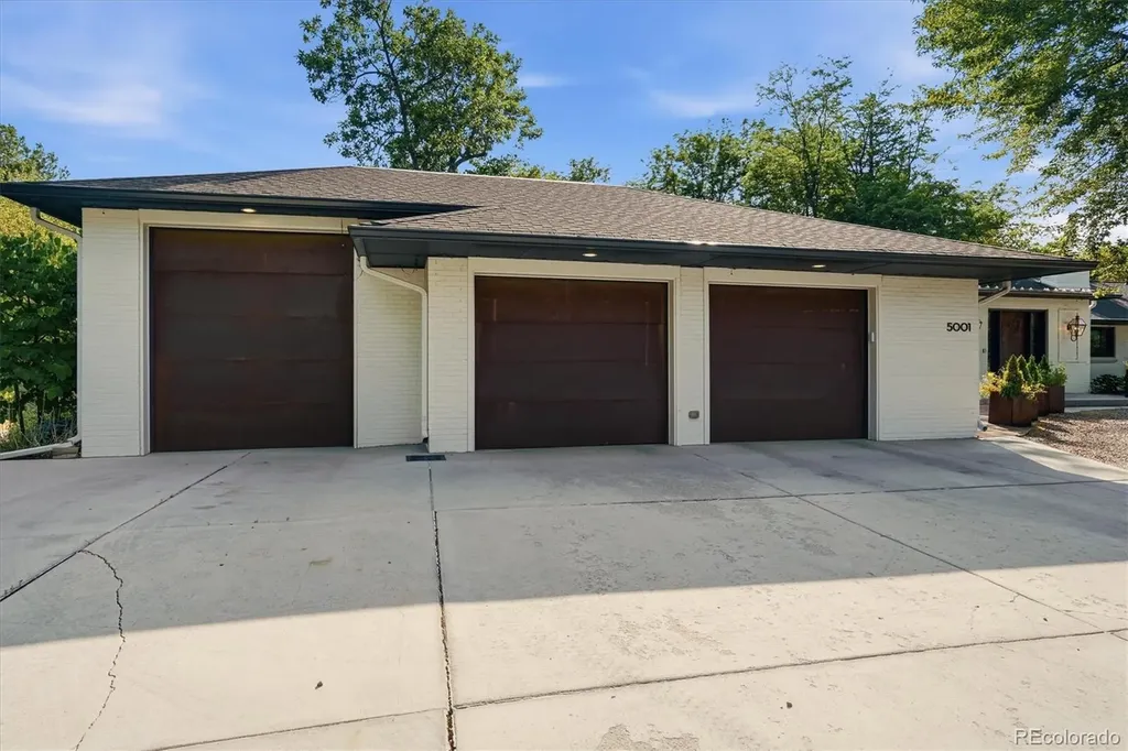 5001 Bow Mar Drive Littleton CO 80123
