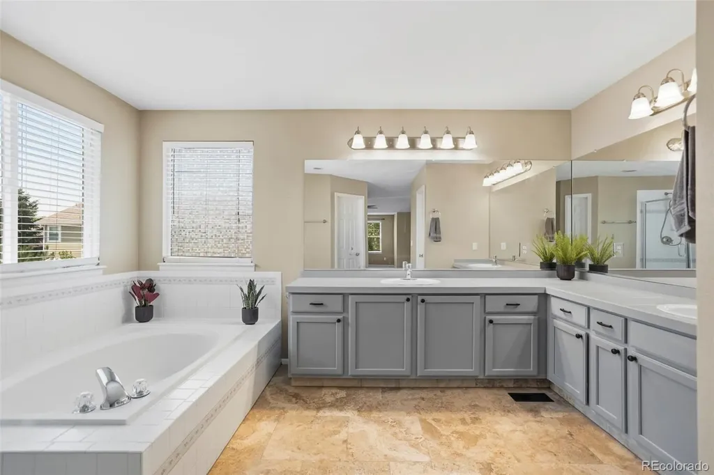6668 S Killarney Court Aurora CO 80016