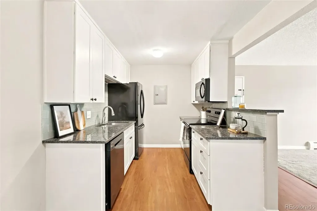 381 S Ames Street Lakewood CO 80226