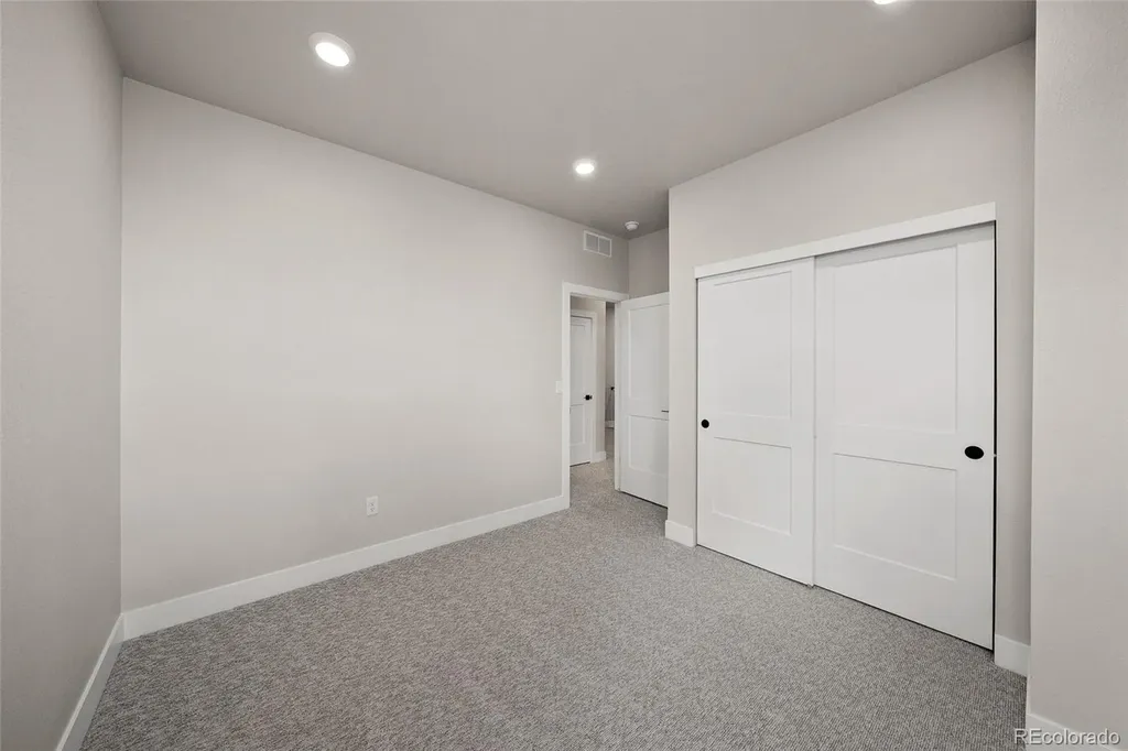8741 Whiteclover Street Littleton CO 80125