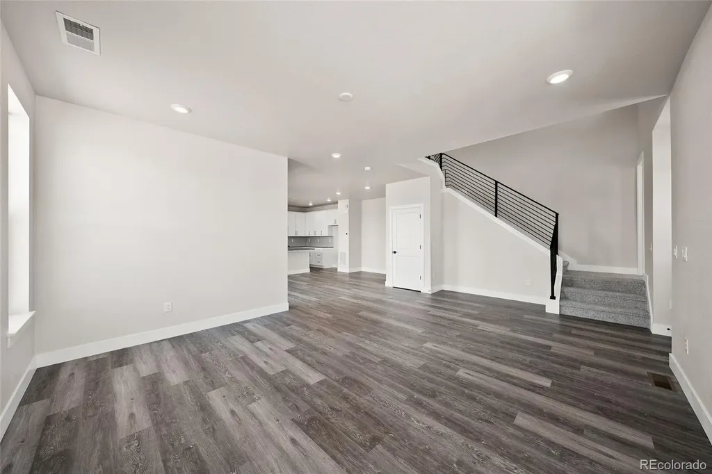 8741 Whiteclover Street Littleton CO 80125