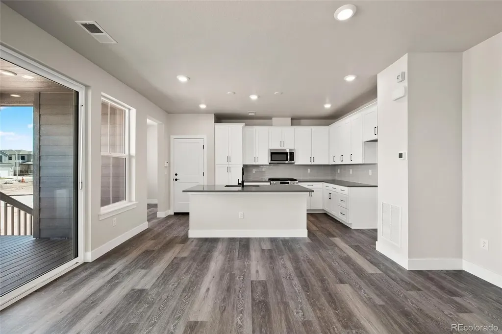 8741 Whiteclover Street Littleton CO 80125