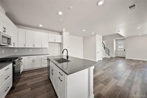 8741 Whiteclover Street Littleton CO 80125