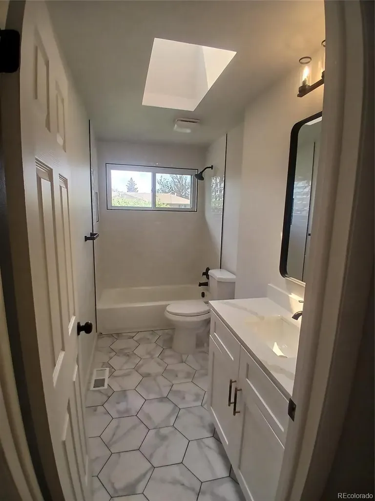 6763 S Ash Way Centennial CO 80122