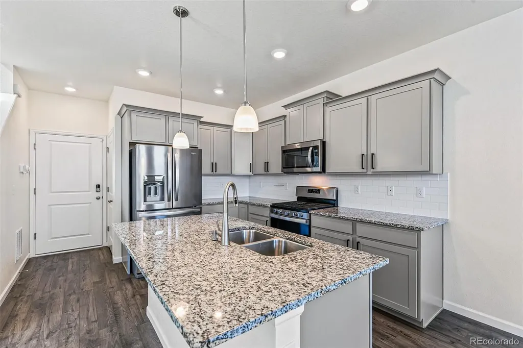 21761 E 7th Avenue Aurora CO 80018