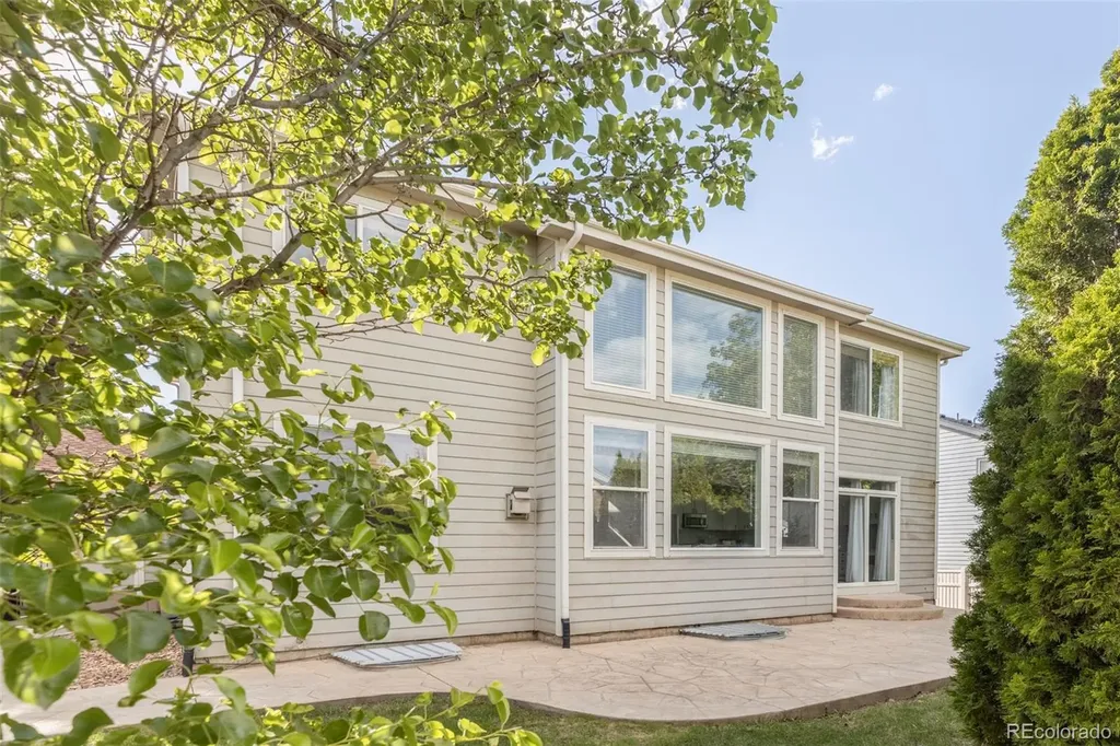 10212 Falcon Street Longmont CO 80504