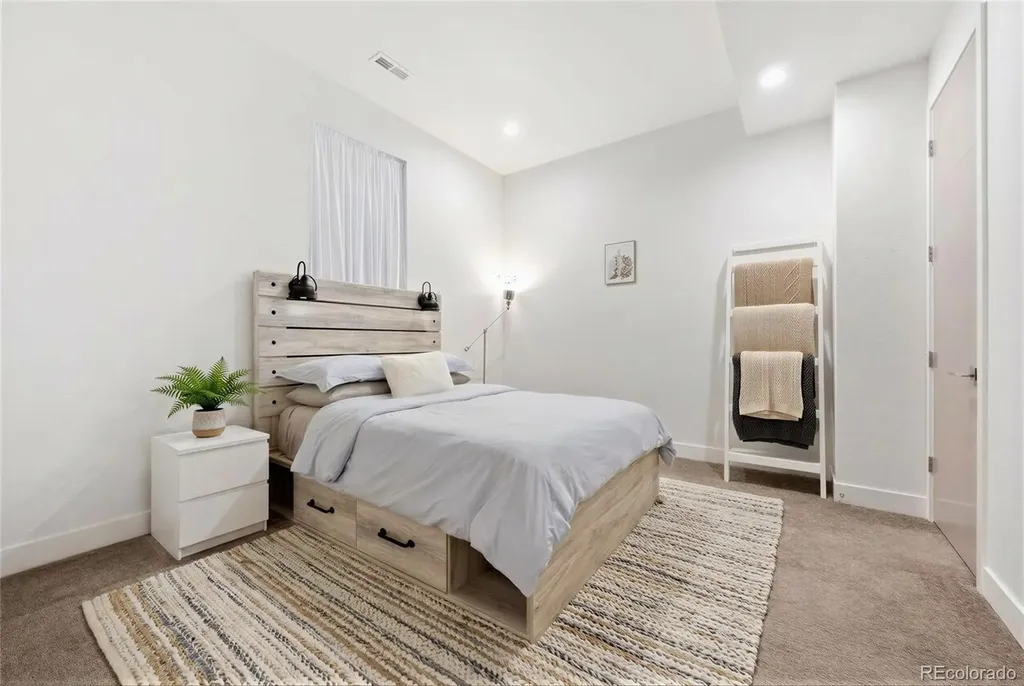 2037 Hooker Street Denver CO 80211